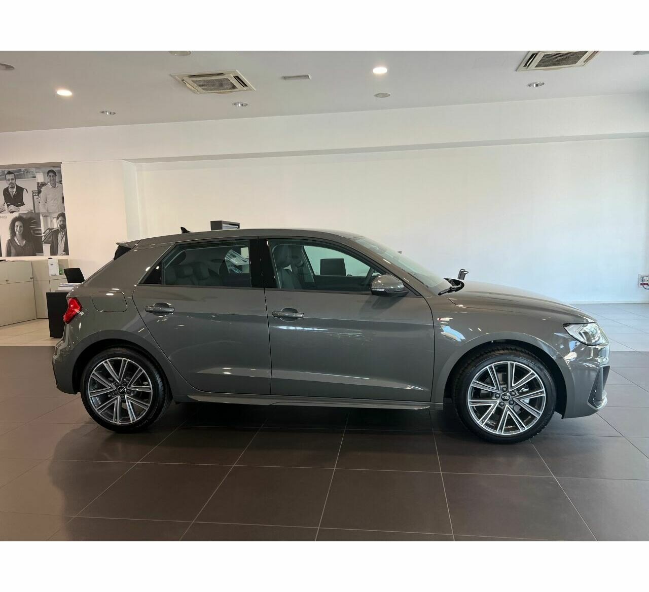 AUDI A1 SPORTBACK S LINE EDITION 30 TFSI 81(110) KW(PS) S TRONIC Audi