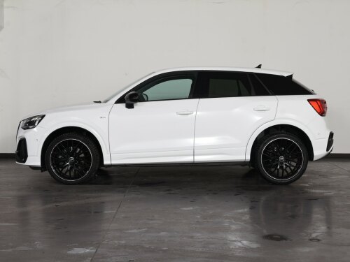 audi q2 30 2.0 tdi identity black s-tronic usata