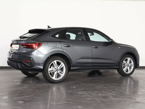 audi q3 sportback 35 1.5 tfsi identity black usata