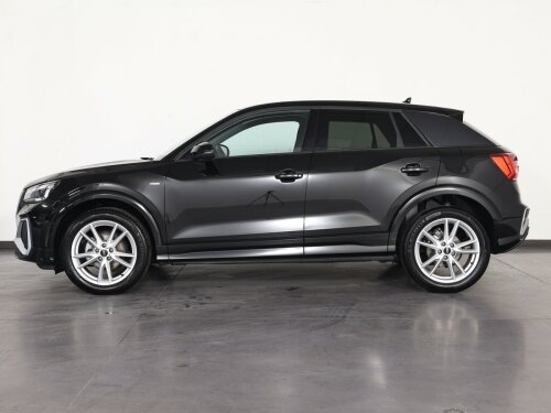 audi q2 35 1.5 tfsi s line edition s-tronic usata